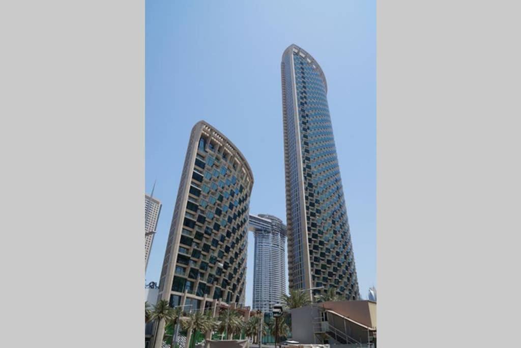 Apartment Full Burj Khalifa View: Atlas Homestays - 03 Bedroom At Burj Vista 5503